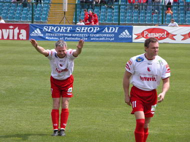 Mecz pikarski - Reprezentacja Artystw Polskich : Midzynarodowa Reprezentacja Skoczkw - Krakw 2005 Stadion Wisy